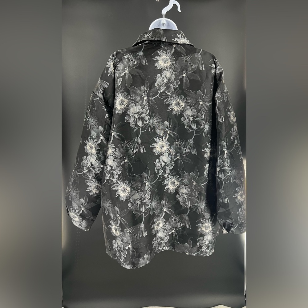 Isaac Mizrahi Live! Woven Floral Jaquard Jacket with Fleece Lining, size M, NWOT - Picture 4 of 12